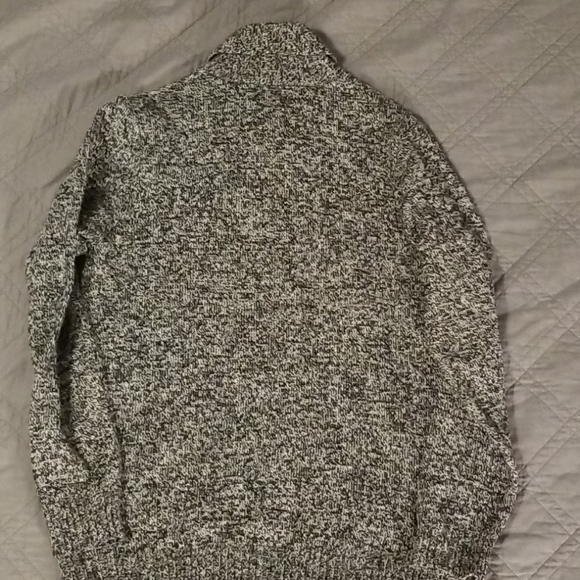 Sweater - Picture 5 of 5